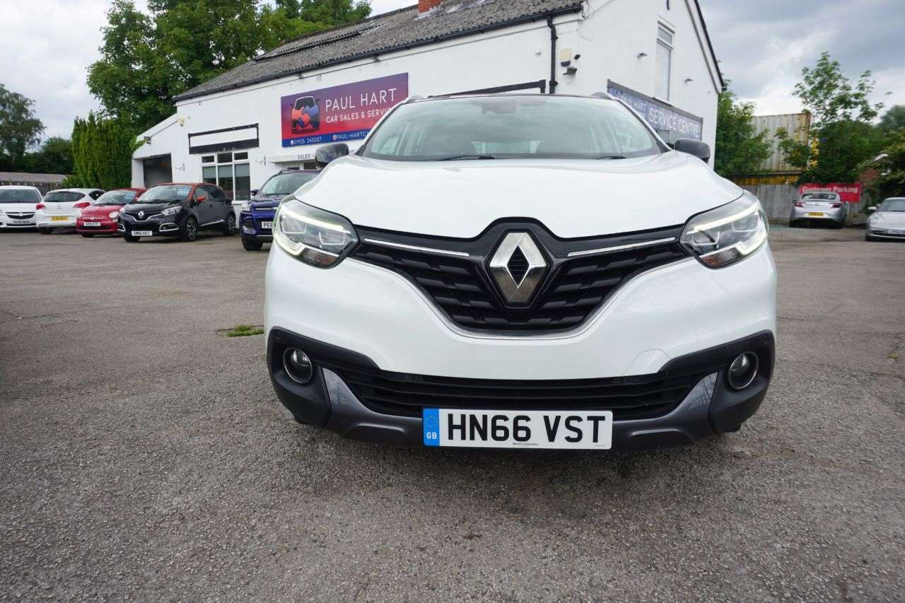 A 2016 RENAULT KADJAR 1.5 dCi Signature Nav SUV 5dr Diesel Manual Euro 6 (s/s) (110 ps) 6 Speed, A 2016 RENAULT KADJAR 1.5 dCi Signature Nav SUV 5dr Diesel Manual Euro 6 (s/s) (110 ps) 6 Speed,