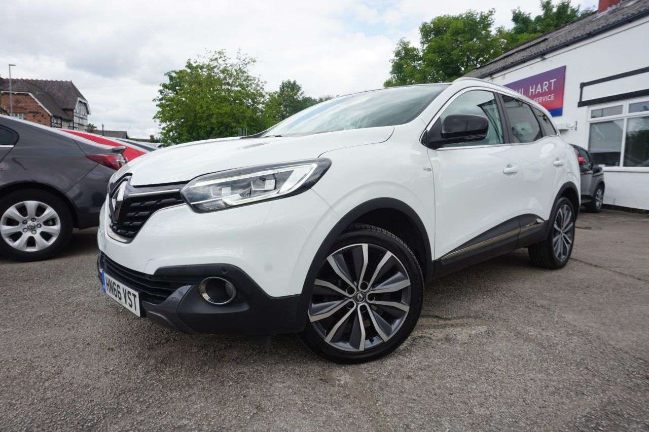 A 2016 RENAULT KADJAR 1.5 dCi Signature Nav SUV 5dr Diesel Manual Euro 6 (s/s) (110 ps) 6 Speed, A 2016 RENAULT KADJAR 1.5 dCi Signature Nav SUV 5dr Diesel Manual Euro 6 (s/s) (110 ps) 6 Speed,