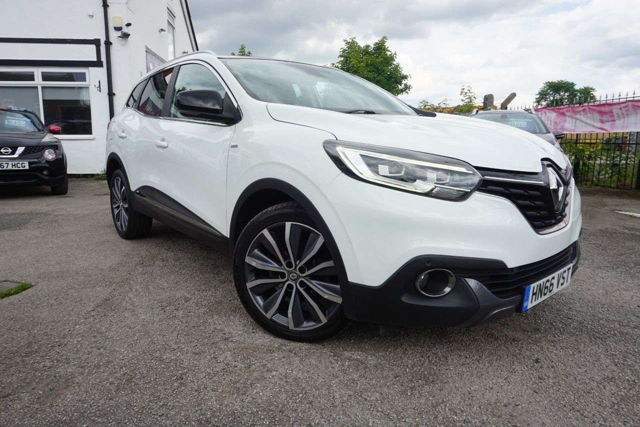 A 2016 RENAULT KADJAR 1.5 dCi Signature Nav SUV 5dr Diesel Manual Euro 6 (s/s) (110 ps) 6 Speed, A 2016 RENAULT KADJAR 1.5 dCi Signature Nav SUV 5dr Diesel Manual Euro 6 (s/s) (110 ps) 6 Speed,