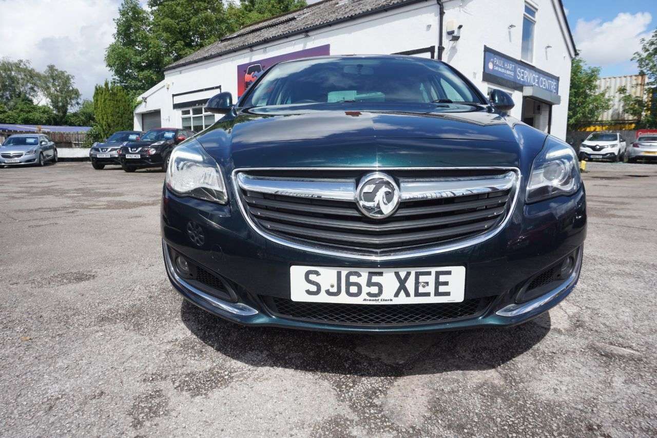 A 2015 VAUXHALL INSIGNIA 2.0 CDTi ecoFLEX SRi Hatchback 5dr Diesel Manual Euro 5 (s/s) (140 ps) 6 Sp A 2015 VAUXHALL INSIGNIA 2.0 CDTi ecoFLEX SRi Hatchback 5dr Diesel Manual Euro 5 (s/s) (140 ps) 6 Sp