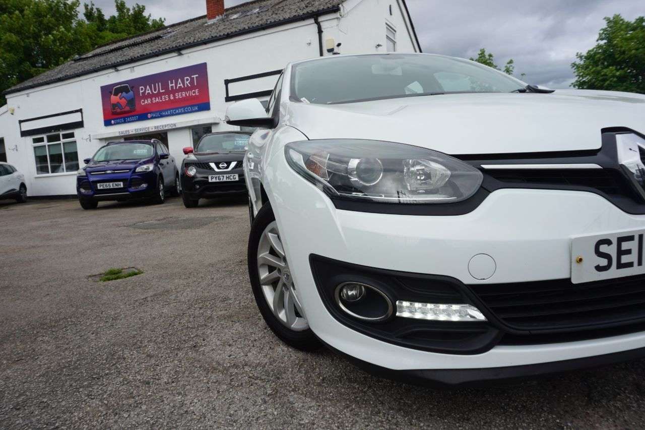 A 2016 RENAULT MEGANE 1.5 dCi Dynamique Nav Hatchback 5dr Diesel Manual Euro 6 (s/s) (110 ps) A 2016 RENAULT MEGANE 1.5 dCi Dynamique Nav Hatchback 5dr Diesel Manual Euro 6 (s/s) (110 ps)