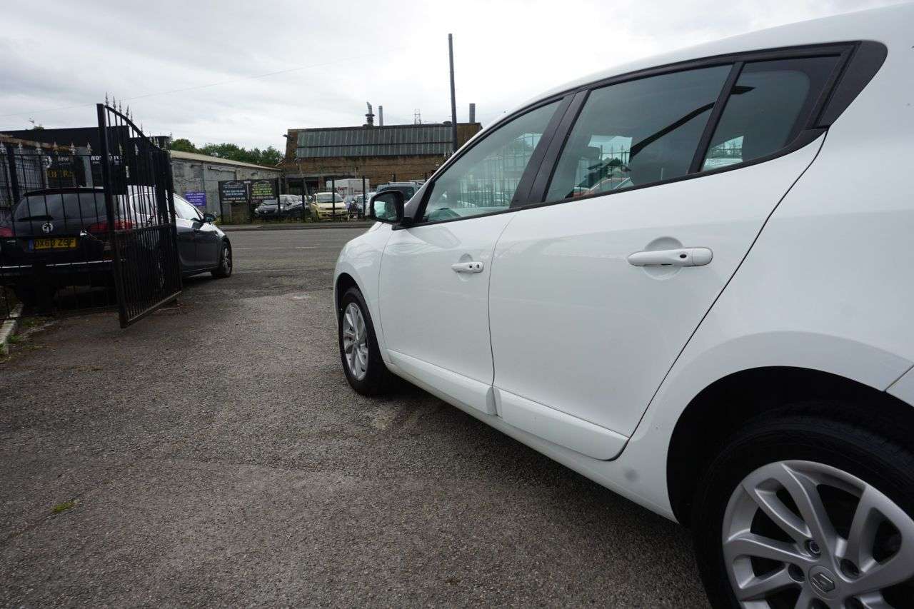 2016 RENAULT MEGANE 2016 RENAULT MEGANE