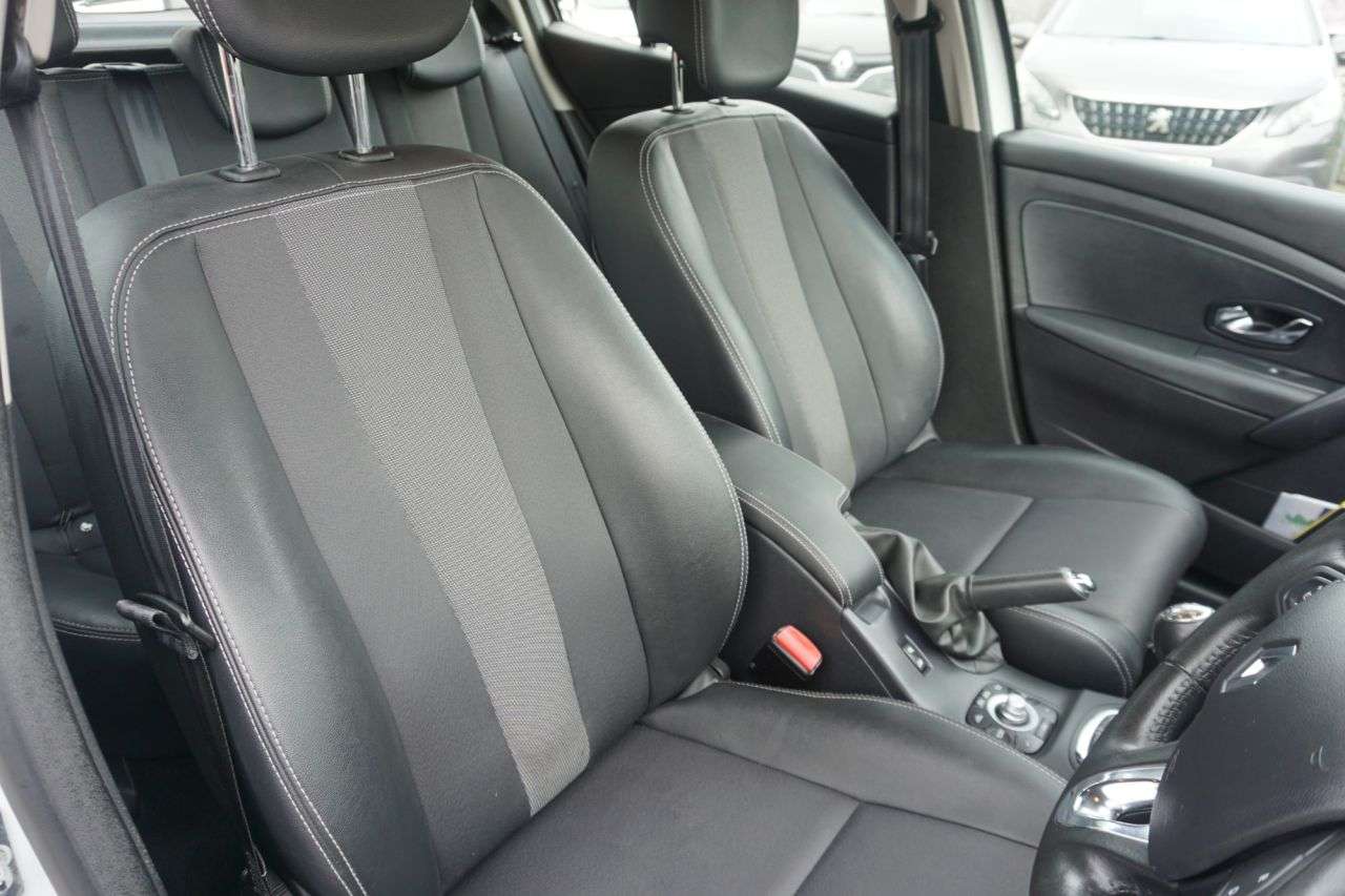 2016 RENAULT MEGANE 2016 RENAULT MEGANE