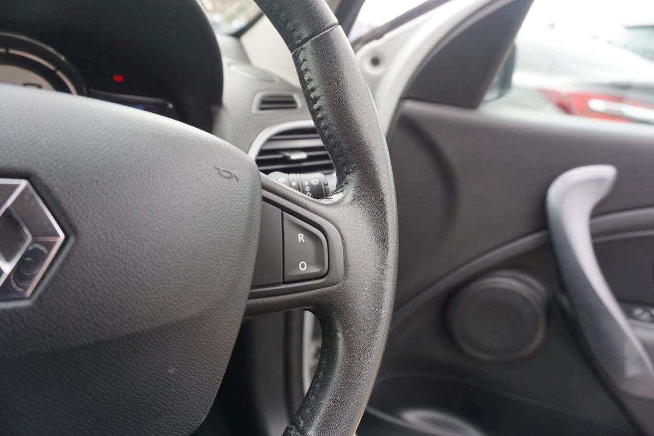 2016 RENAULT MEGANE 2016 RENAULT MEGANE