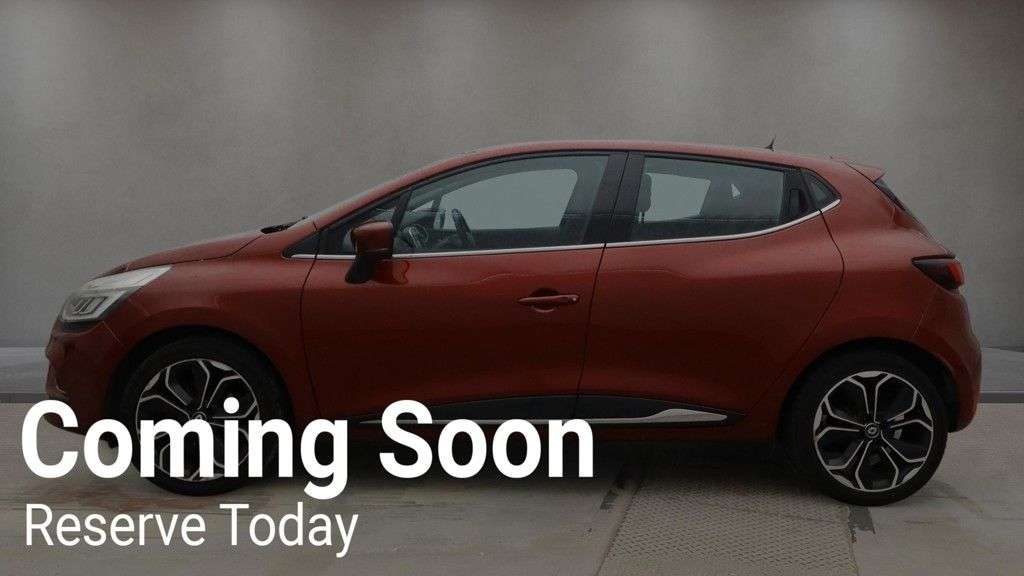 A 2017 RENAULT CLIO 0.9 TCe Dynamique S Nav Hatchback 5dr Petrol Manual Euro 6 (s/s) (90 ps) Ai A 2017 RENAULT CLIO 0.9 TCe Dynamique S Nav Hatchback 5dr Petrol Manual Euro 6 (s/s) (90 ps) Ai