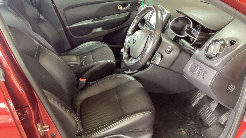 2017 RENAULT CLIO 2017 RENAULT CLIO