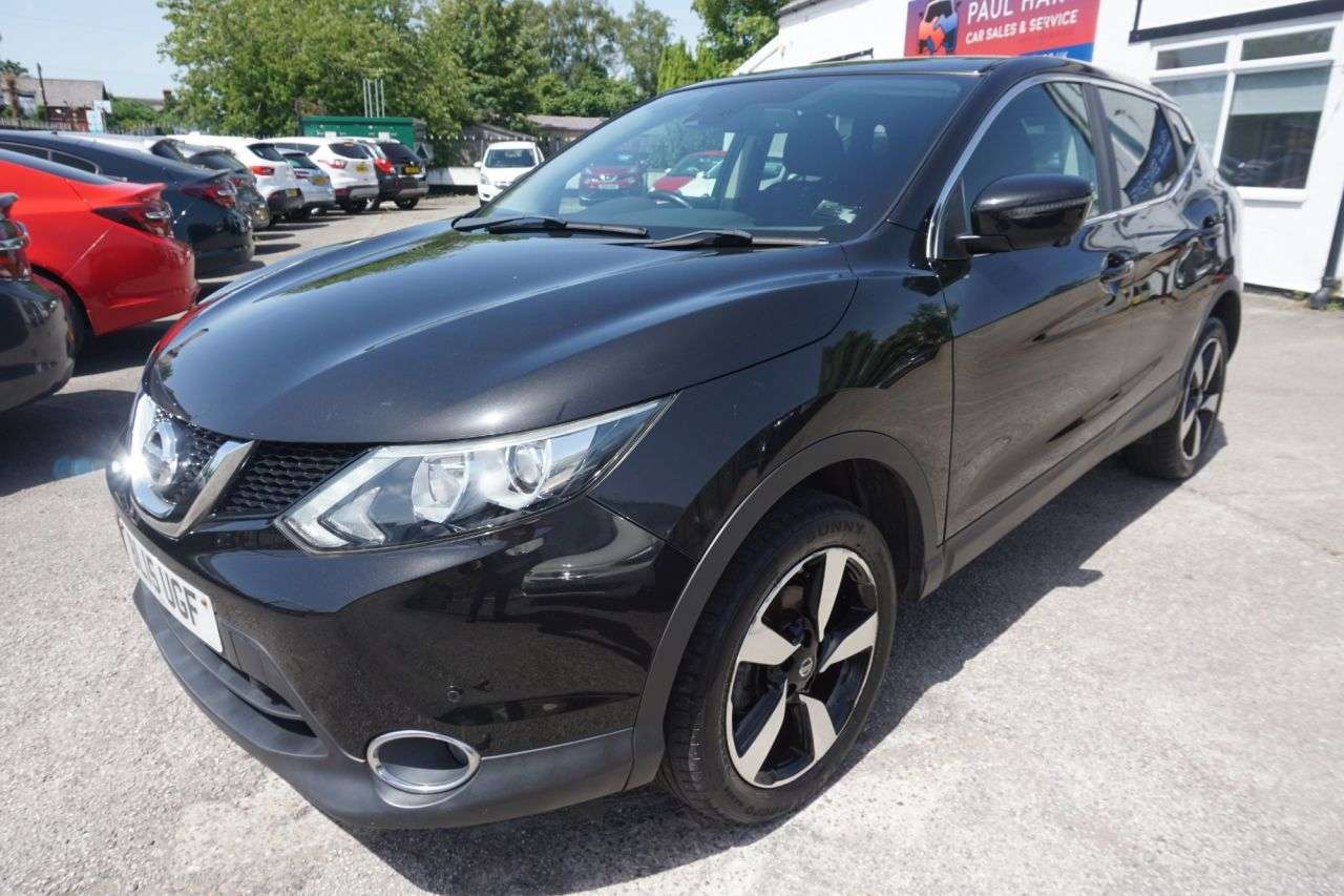 A 2015 NISSAN QASHQAI 1.5 dCi n-tec SUV 5dr Diesel Manual 2WD Euro 5 (s/s) (110 ps) Air Condition A 2015 NISSAN QASHQAI 1.5 dCi n-tec SUV 5dr Diesel Manual 2WD Euro 5 (s/s) (110 ps) Air Condition