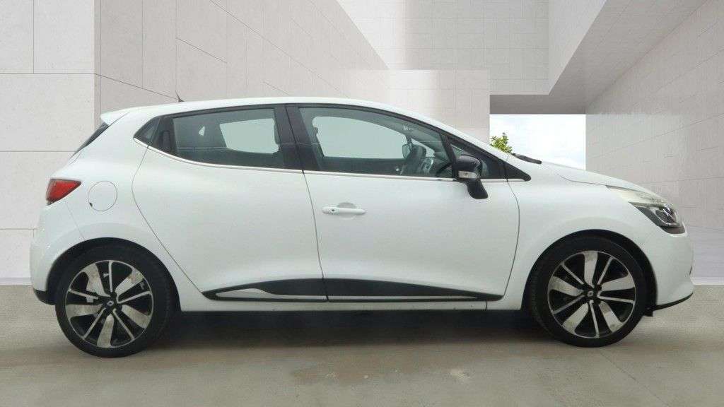 2015 RENAULT CLIO 2015 RENAULT CLIO