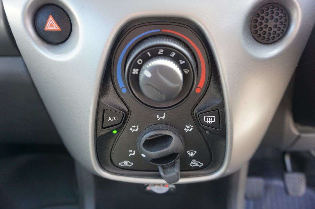 2016 TOYOTA AYGO 2016 TOYOTA AYGO