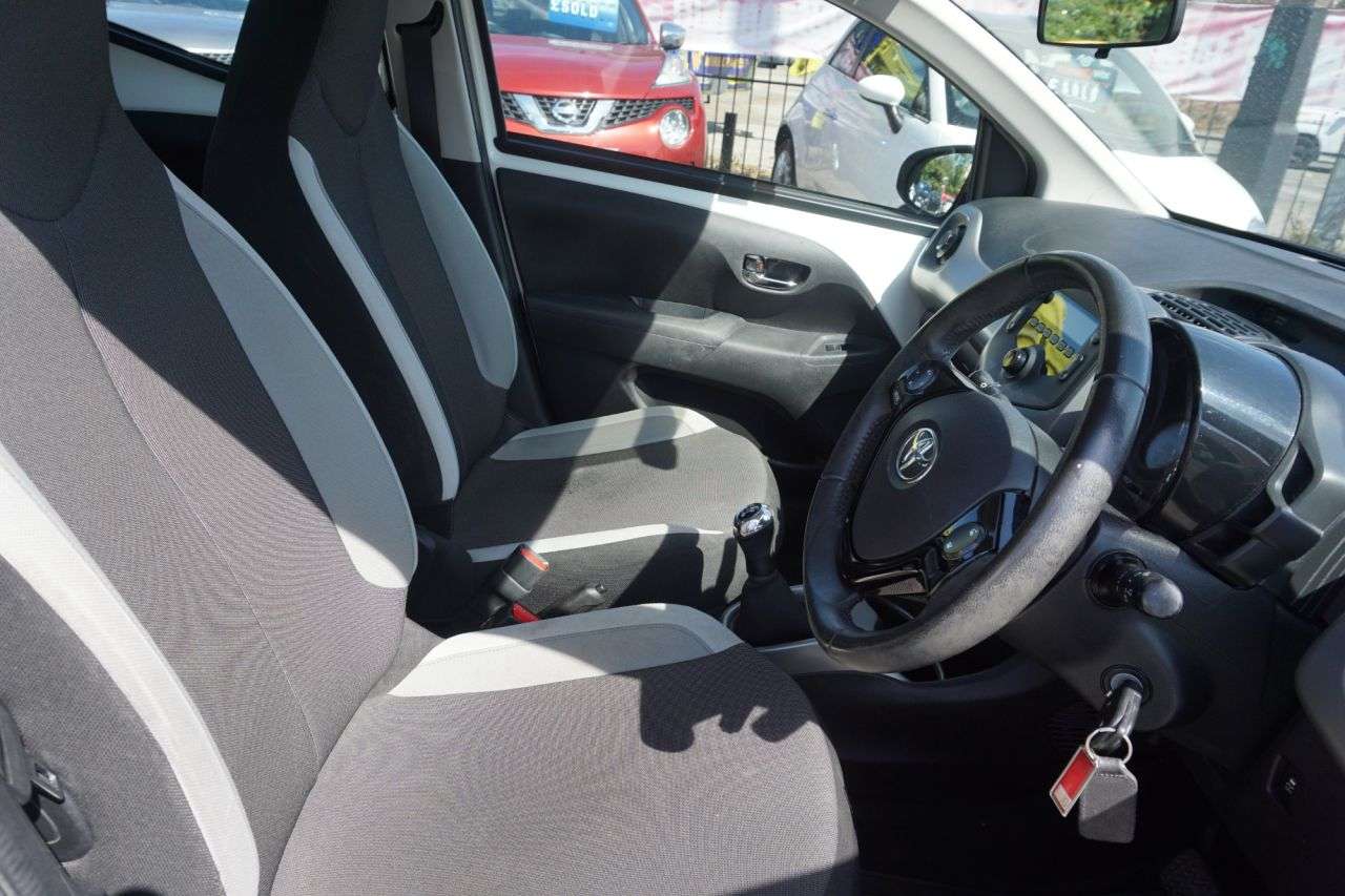 2016 TOYOTA AYGO 2016 TOYOTA AYGO