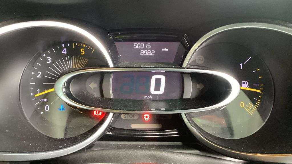 2015 RENAULT CLIO 2015 RENAULT CLIO