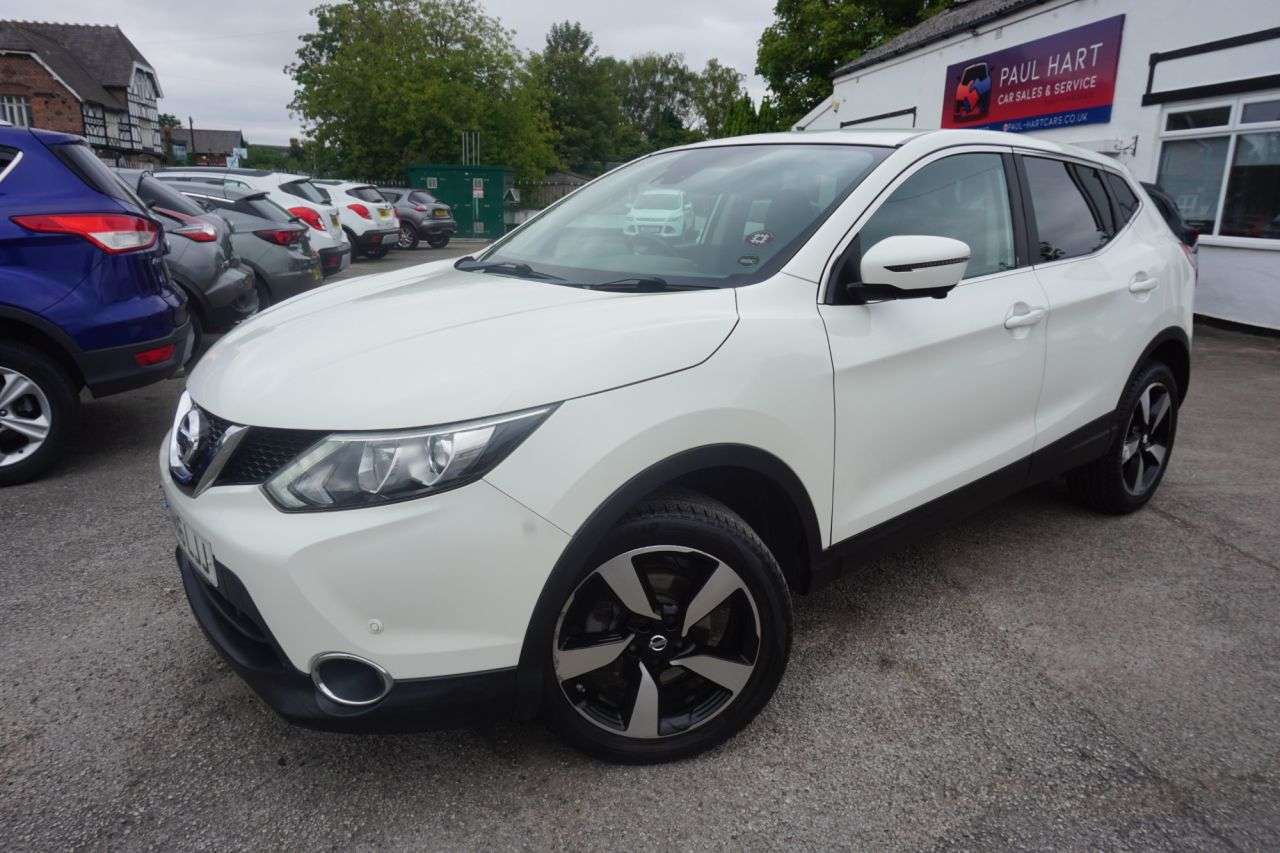A 2016 NISSAN QASHQAI 1.5 dCi N-Connecta SUV 5dr Diesel Manual 2WD Euro 6 (s/s) (110 ps) A 2016 NISSAN QASHQAI 1.5 dCi N-Connecta SUV 5dr Diesel Manual 2WD Euro 6 (s/s) (110 ps)