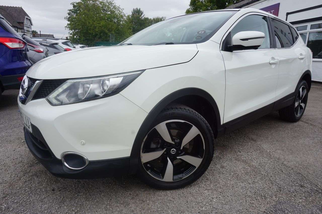 A 2016 NISSAN QASHQAI 1.5 dCi N-Connecta SUV 5dr Diesel Manual 2WD Euro 6 (s/s) (110 ps) A 2016 NISSAN QASHQAI 1.5 dCi N-Connecta SUV 5dr Diesel Manual 2WD Euro 6 (s/s) (110 ps)