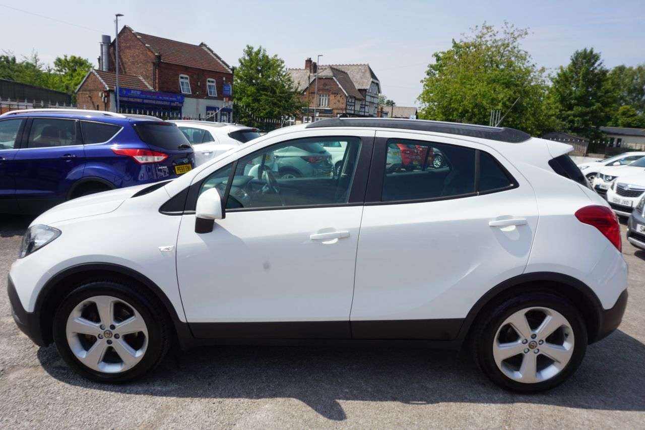 A 2015 VAUXHALL MOKKA 1.6i Exclusiv SUV 5dr Petrol Manual 2WD Euro 6 (s/s) (115 ps) A 2015 VAUXHALL MOKKA 1.6i Exclusiv SUV 5dr Petrol Manual 2WD Euro 6 (s/s) (115 ps)