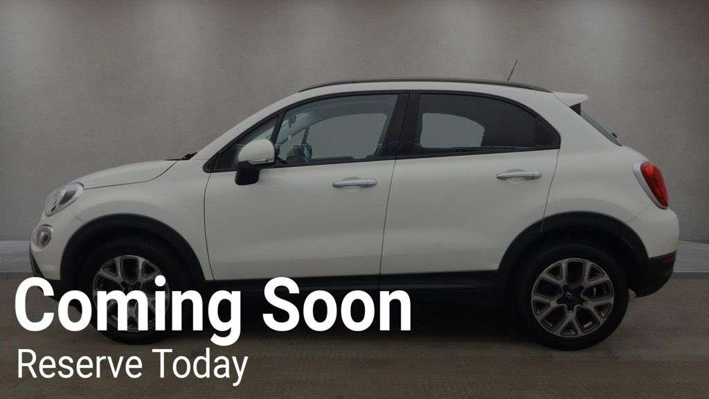 A 2016 FIAT 500X 1.6 MultiJetII Cross SUV 5dr Diesel Manual Euro 6 (s/s) (120 ps) A 2016 FIAT 500X 1.6 MultiJetII Cross SUV 5dr Diesel Manual Euro 6 (s/s) (120 ps)