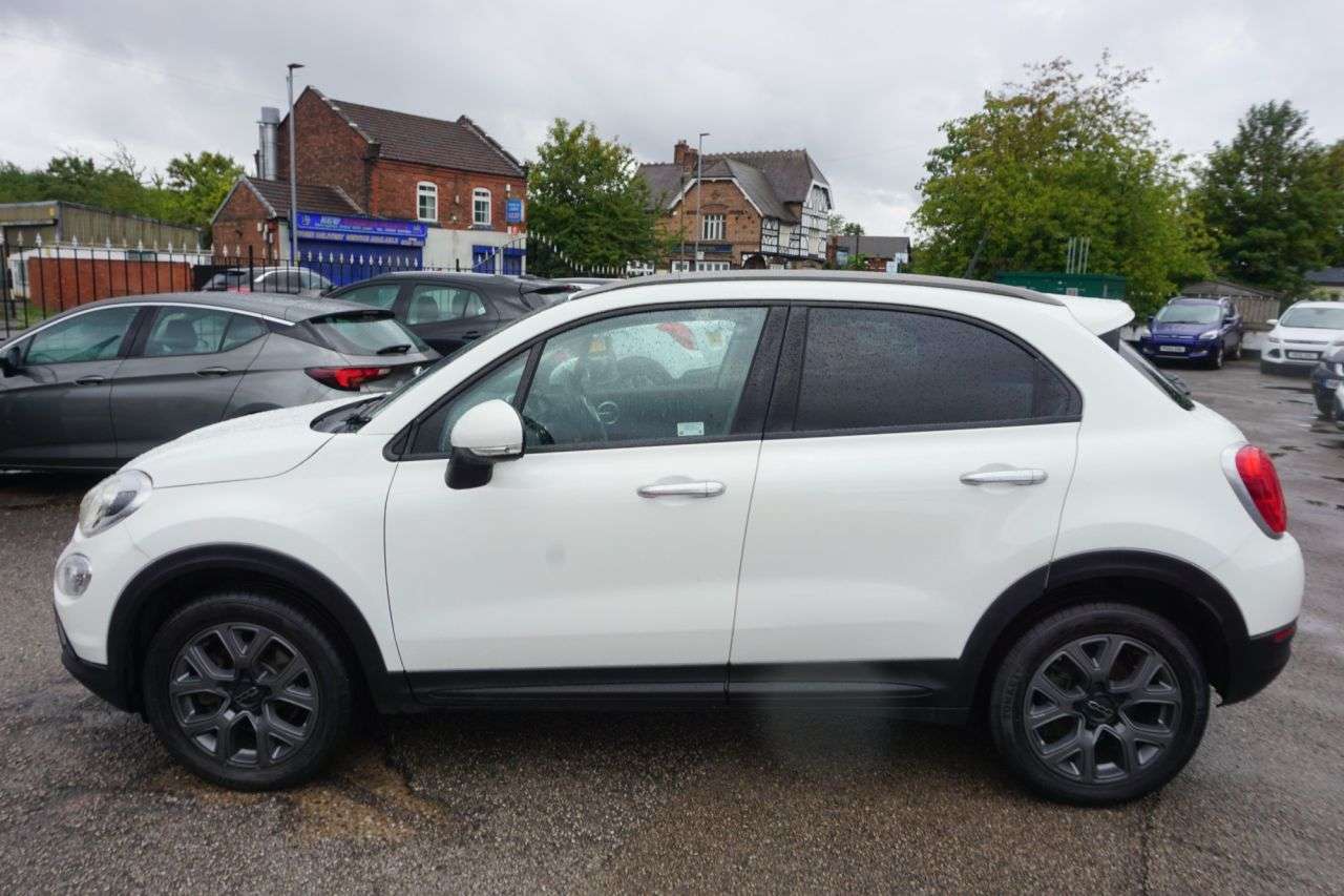 A 2016 FIAT 500X 1.6 MultiJetII Cross SUV 5dr Diesel Manual Euro 6 (s/s) (120 ps) A 2016 FIAT 500X 1.6 MultiJetII Cross SUV 5dr Diesel Manual Euro 6 (s/s) (120 ps)