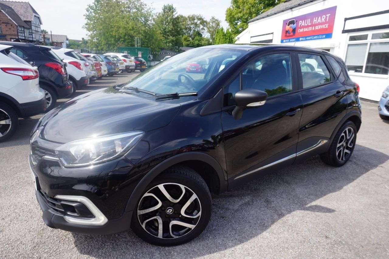 A 2017 RENAULT CAPTUR 0.9 TCe ENERGY Dynamique Nav SUV 5dr Petrol Manual Euro 6 (s/s) (90 ps) A 2017 RENAULT CAPTUR 0.9 TCe ENERGY Dynamique Nav SUV 5dr Petrol Manual Euro 6 (s/s) (90 ps)