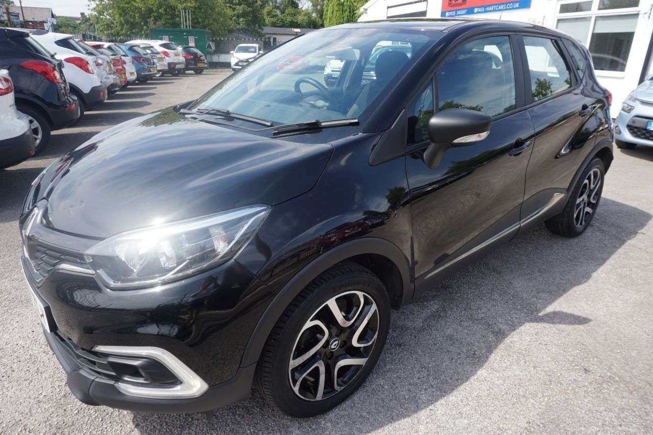 A 2017 RENAULT CAPTUR 0.9 TCe ENERGY Dynamique Nav SUV 5dr Petrol Manual Euro 6 (s/s) (90 ps) A 2017 RENAULT CAPTUR 0.9 TCe ENERGY Dynamique Nav SUV 5dr Petrol Manual Euro 6 (s/s) (90 ps)
