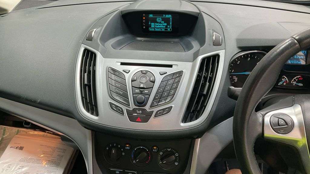 A 2015 FORD C-MAX 1.6 TDCi Zetec MPV 5dr Diesel Manual Euro 5 (115 ps) A 2015 FORD C-MAX 1.6 TDCi Zetec MPV 5dr Diesel Manual Euro 5 (115 ps)
