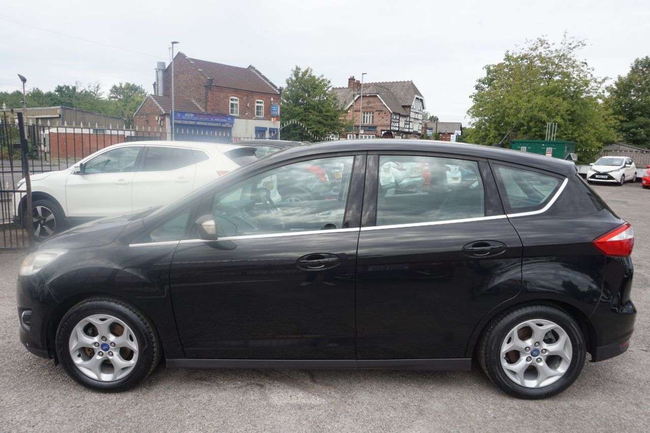 A 2015 FORD C-MAX 1.6 TDCi Zetec MPV 5dr Diesel Manual Euro 5 (115 ps) A 2015 FORD C-MAX 1.6 TDCi Zetec MPV 5dr Diesel Manual Euro 5 (115 ps)