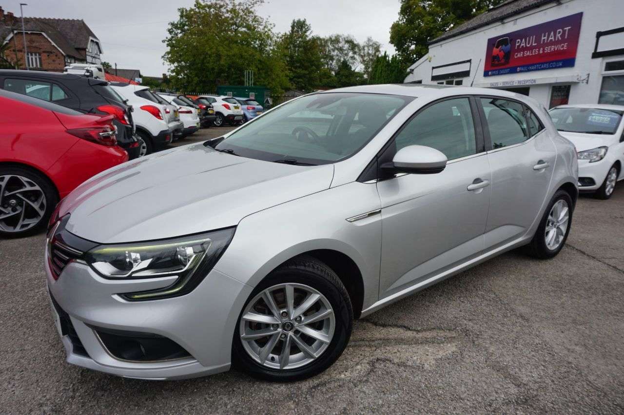 A 2017 RENAULT MEGANE 1.6 dCi Dynamique Nav Hatchback 5dr Diesel Manual Euro 6 (s/s) (130 ps) A 2017 RENAULT MEGANE 1.6 dCi Dynamique Nav Hatchback 5dr Diesel Manual Euro 6 (s/s) (130 ps)