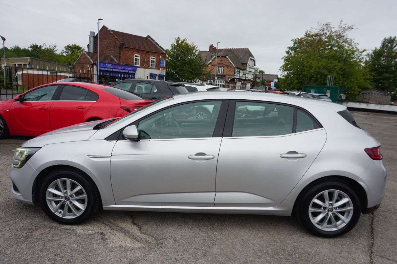 A 2017 RENAULT MEGANE 1.6 dCi Dynamique Nav Hatchback 5dr Diesel Manual Euro 6 (s/s) (130 ps) A 2017 RENAULT MEGANE 1.6 dCi Dynamique Nav Hatchback 5dr Diesel Manual Euro 6 (s/s) (130 ps)