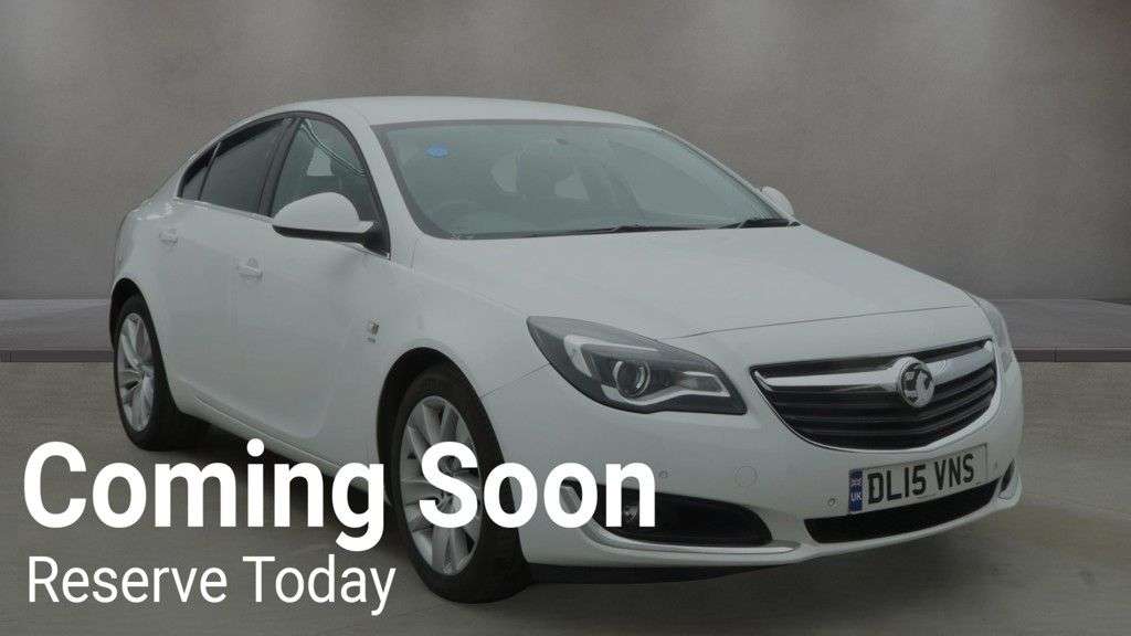 A 2015 VAUXHALL INSIGNIA 2.0 CDTi ecoFLEX SRi Nav Hatchback 5dr Diesel Manual Euro 5 (s/s) (140 ps) A 2015 VAUXHALL INSIGNIA 2.0 CDTi ecoFLEX SRi Nav Hatchback 5dr Diesel Manual Euro 5 (s/s) (140 ps)
