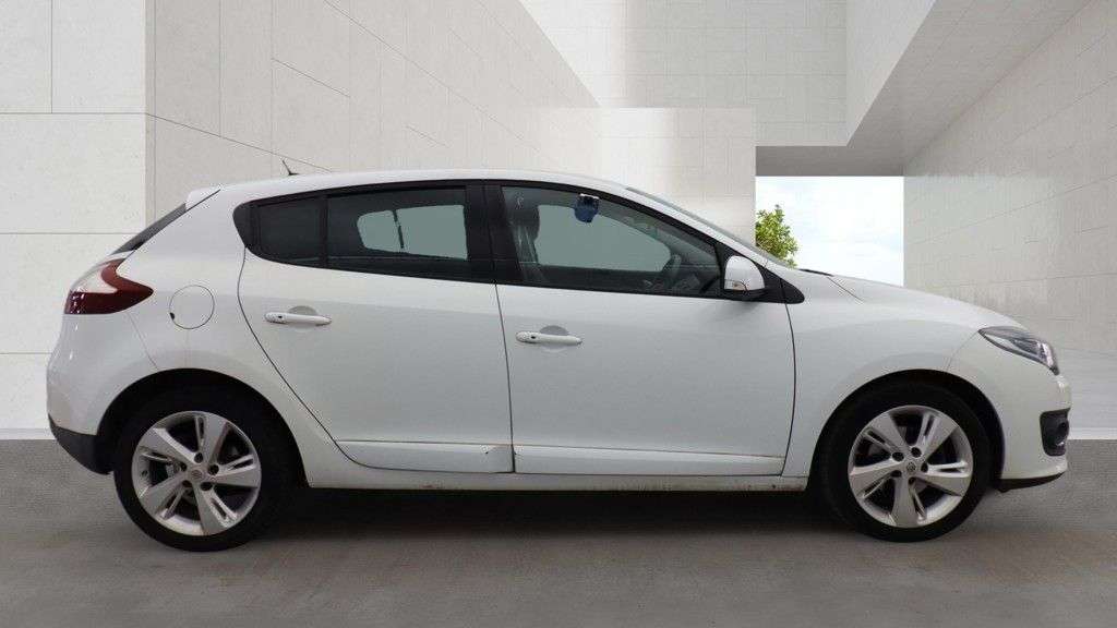 2015 RENAULT MEGANE 2015 RENAULT MEGANE