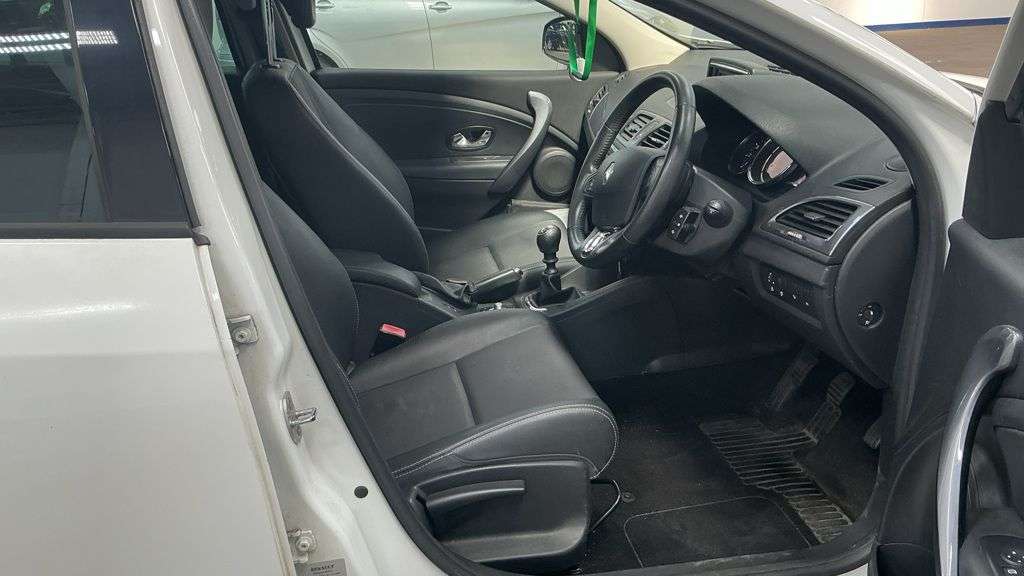 2015 RENAULT MEGANE 2015 RENAULT MEGANE