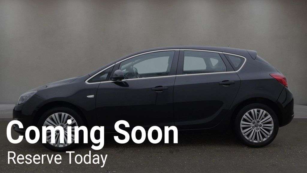 A 2015 VAUXHALL ASTRA 1.4i Excite Hatchback 5dr Petrol Manual Euro 6 (100 ps) A 2015 VAUXHALL ASTRA 1.4i Excite Hatchback 5dr Petrol Manual Euro 6 (100 ps)