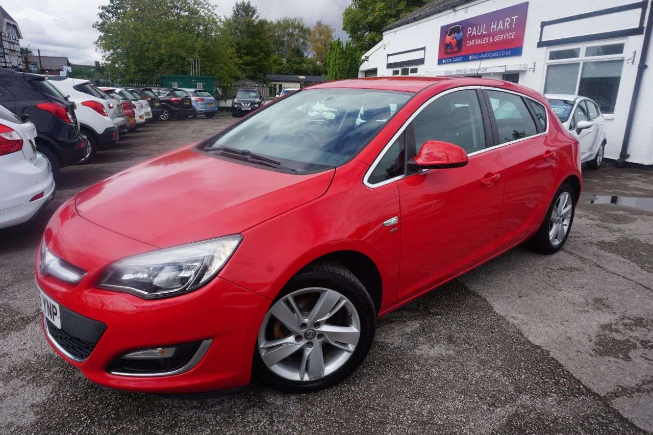 A 2015 VAUXHALL ASTRA 1.4i SRi Hatchback 5dr Petrol Manual Euro 6 (100 ps) A 2015 VAUXHALL ASTRA 1.4i SRi Hatchback 5dr Petrol Manual Euro 6 (100 ps)