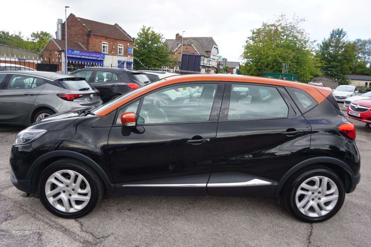 A 2016 RENAULT CAPTUR 1.5 dCi ENERGY Dynamique Nav SUV 5dr Diesel Manual Euro 6 (s/s) (90 ps) A 2016 RENAULT CAPTUR 1.5 dCi ENERGY Dynamique Nav SUV 5dr Diesel Manual Euro 6 (s/s) (90 ps)