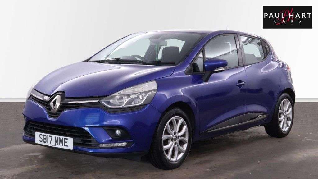 A 2017 RENAULT CLIO 1.2 16V Dynamique Nav Hatchback 5dr Petrol Manual Euro 6 (75 ps) A 2017 RENAULT CLIO 1.2 16V Dynamique Nav Hatchback 5dr Petrol Manual Euro 6 (75 ps)