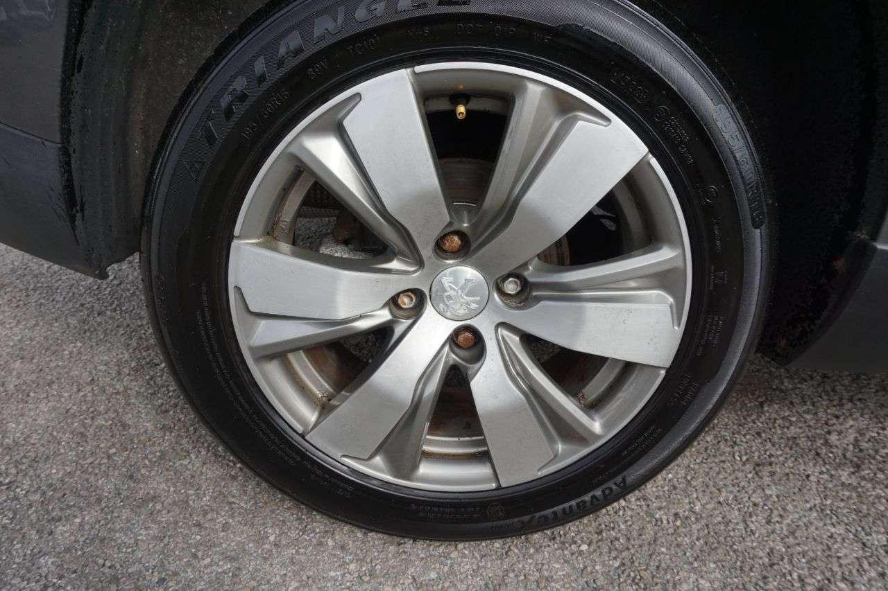 2015 PEUGEOT 2008 2015 PEUGEOT 2008
