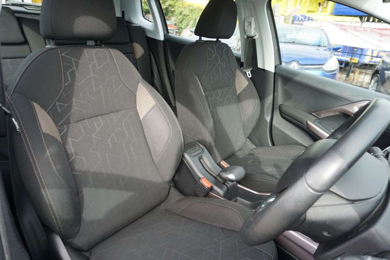 2015 PEUGEOT 2008 2015 PEUGEOT 2008