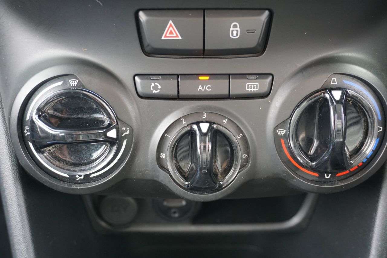 2015 PEUGEOT 2008 2015 PEUGEOT 2008