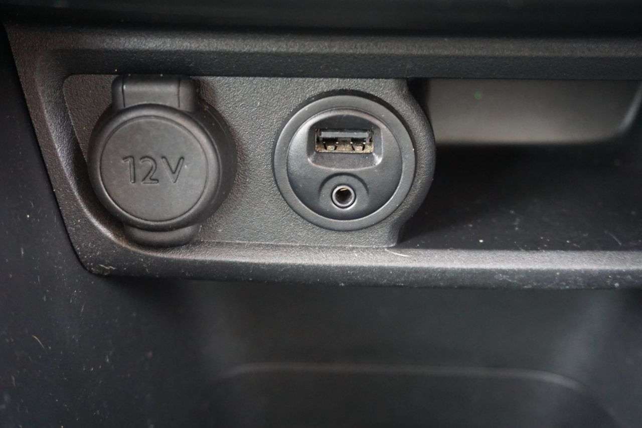 2015 PEUGEOT 2008 2015 PEUGEOT 2008