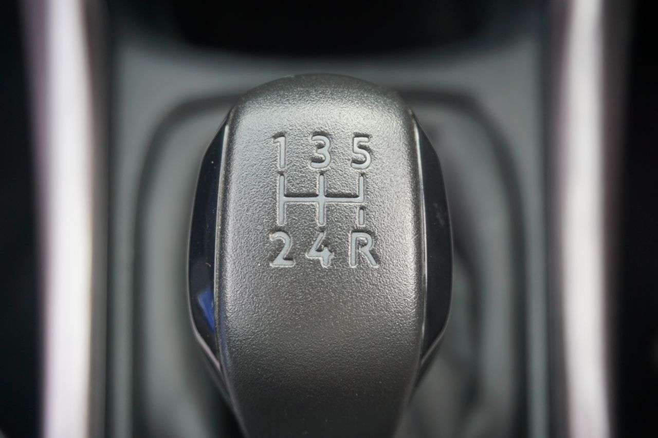 2015 PEUGEOT 2008 2015 PEUGEOT 2008