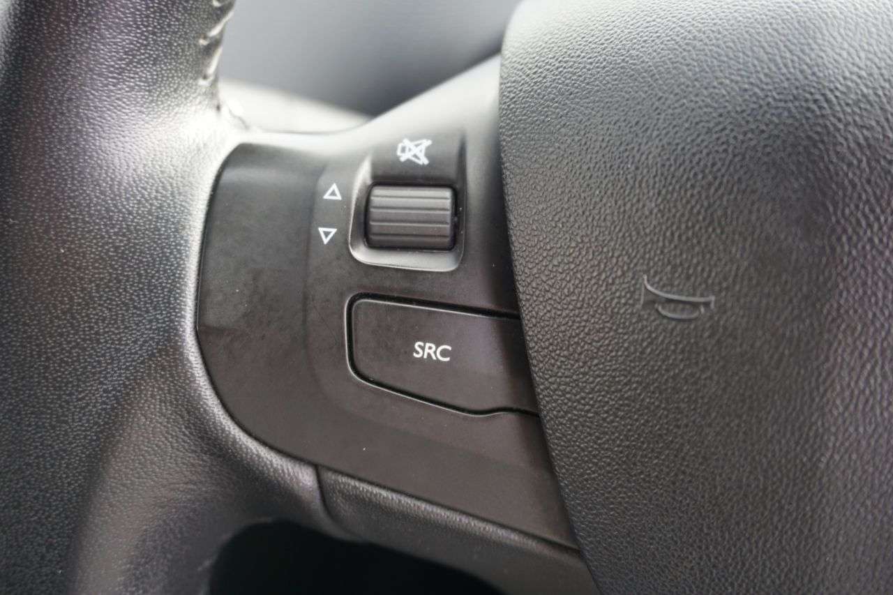 2015 PEUGEOT 2008 2015 PEUGEOT 2008