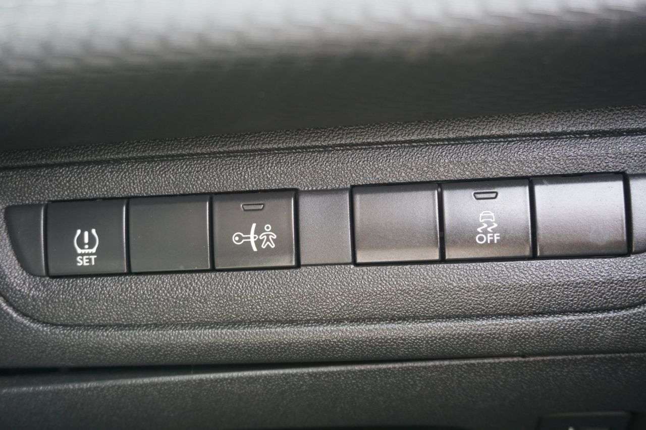 2015 PEUGEOT 2008 2015 PEUGEOT 2008