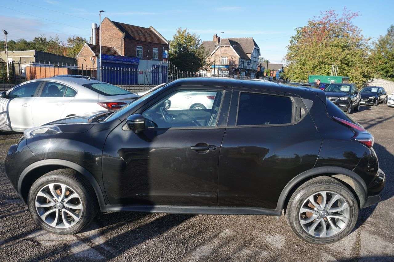 A 2016 NISSAN JUKE 1.5 dCi Tekna SUV 5dr Diesel Manual Euro 6 (s/s) (110 ps) A 2016 NISSAN JUKE 1.5 dCi Tekna SUV 5dr Diesel Manual Euro 6 (s/s) (110 ps)