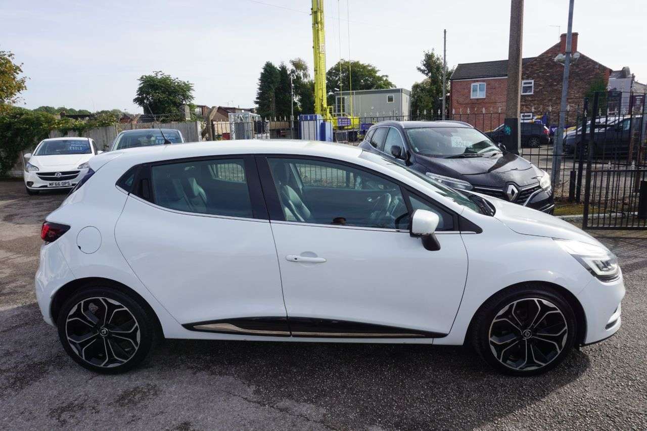 2017 RENAULT CLIO 2017 RENAULT CLIO