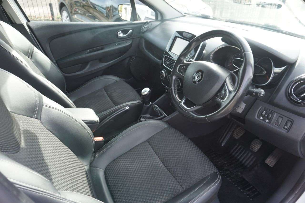 2017 RENAULT CLIO 2017 RENAULT CLIO