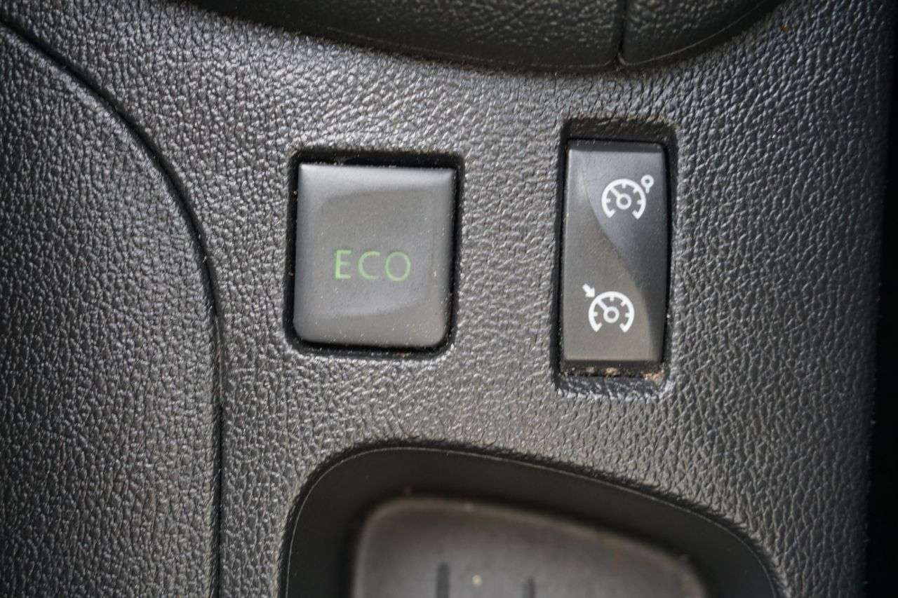 2017 RENAULT CLIO 2017 RENAULT CLIO
