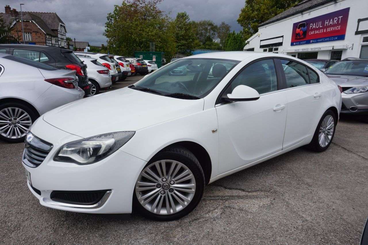 A 2015 VAUXHALL INSIGNIA 2.0 CDTi ecoFLEX Energy Hatchback 5dr Diesel Manual Euro 5 (s/s) (140 ps) A 2015 VAUXHALL INSIGNIA 2.0 CDTi ecoFLEX Energy Hatchback 5dr Diesel Manual Euro 5 (s/s) (140 ps)