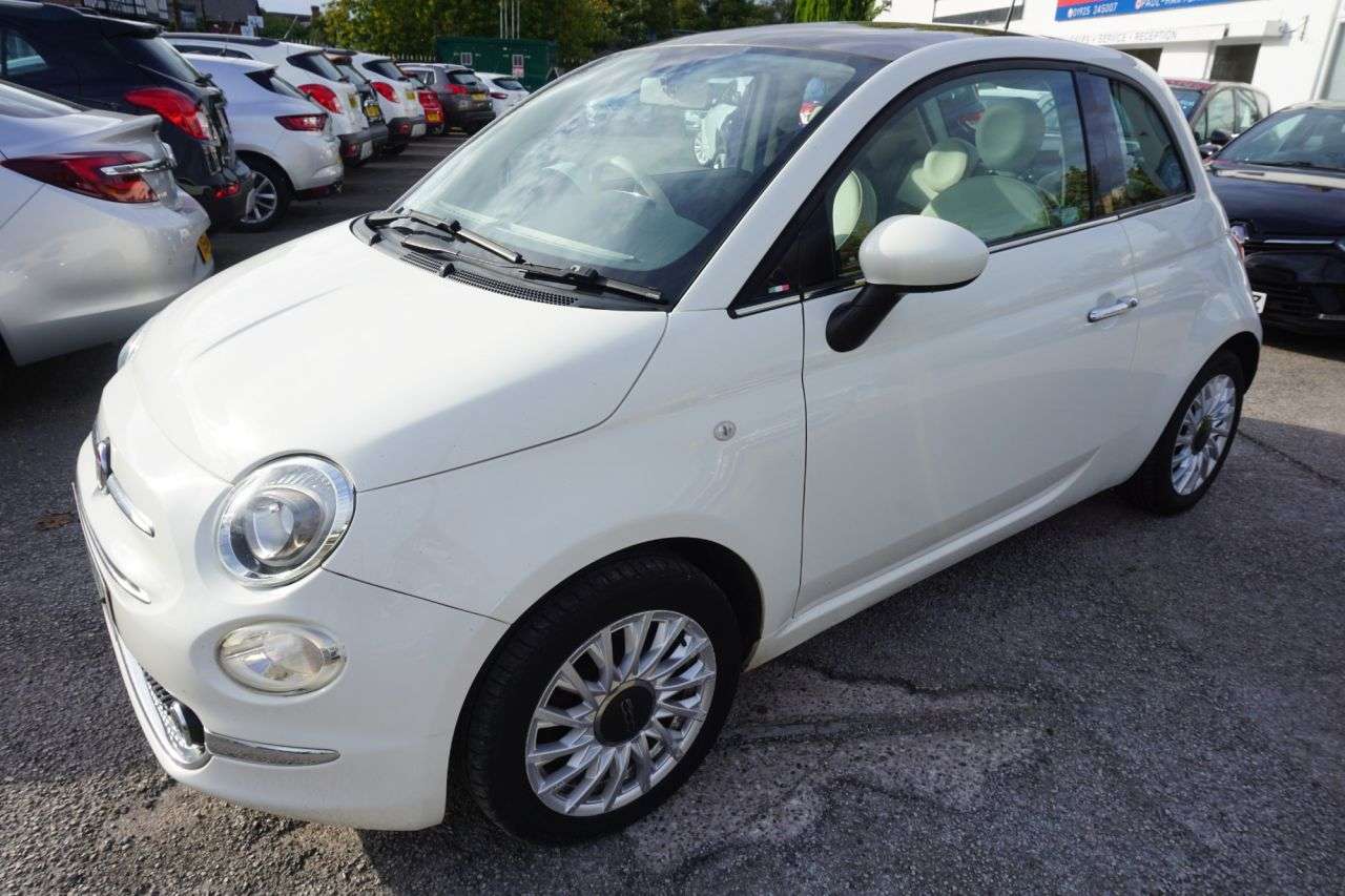 A 2016 FIAT 500 1.2 Lounge Hatchback 3dr Petrol Manual Euro 6 (s/s) (69 bhp) A 2016 FIAT 500 1.2 Lounge Hatchback 3dr Petrol Manual Euro 6 (s/s) (69 bhp)
