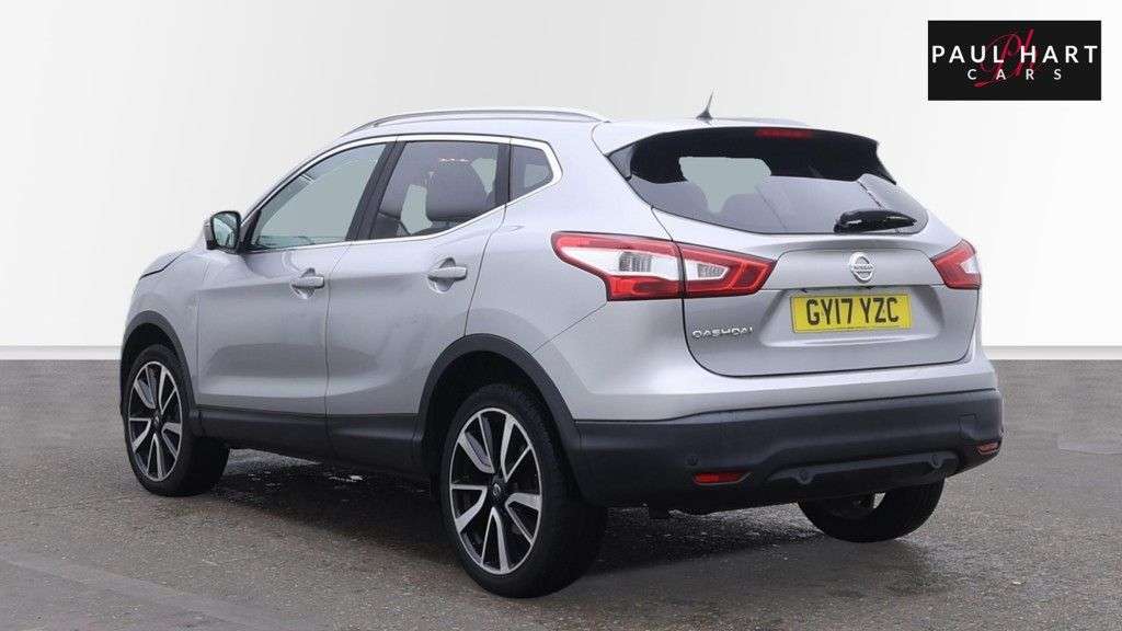 A 2017 NISSAN QASHQAI 1.5 dCi Tekna SUV 5dr Diesel Manual 2WD Euro 6 (s/s) (110 ps) A 2017 NISSAN QASHQAI 1.5 dCi Tekna SUV 5dr Diesel Manual 2WD Euro 6 (s/s) (110 ps)