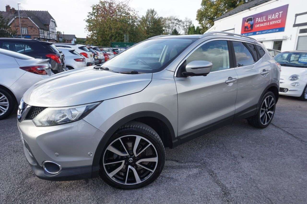 A 2017 NISSAN QASHQAI 1.5 dCi Tekna SUV 5dr Diesel Manual 2WD Euro 6 (s/s) (110 ps) A 2017 NISSAN QASHQAI 1.5 dCi Tekna SUV 5dr Diesel Manual 2WD Euro 6 (s/s) (110 ps)