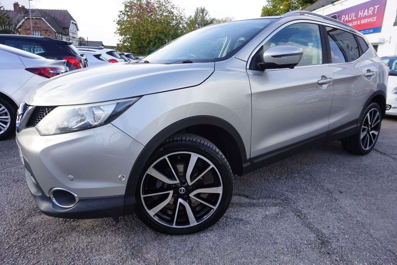 A 2017 NISSAN QASHQAI 1.5 dCi Tekna SUV 5dr Diesel Manual 2WD Euro 6 (s/s) (110 ps) A 2017 NISSAN QASHQAI 1.5 dCi Tekna SUV 5dr Diesel Manual 2WD Euro 6 (s/s) (110 ps)
