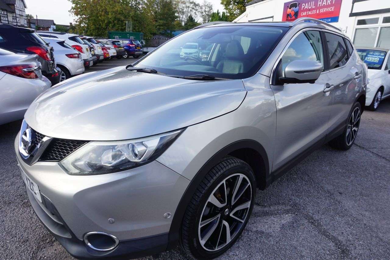 A 2017 NISSAN QASHQAI 1.5 dCi Tekna SUV 5dr Diesel Manual 2WD Euro 6 (s/s) (110 ps) A 2017 NISSAN QASHQAI 1.5 dCi Tekna SUV 5dr Diesel Manual 2WD Euro 6 (s/s) (110 ps)